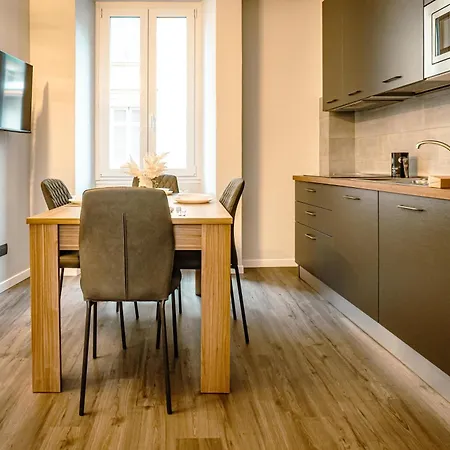 Apartament Giovio41-a Due Passi Dal Centro Como